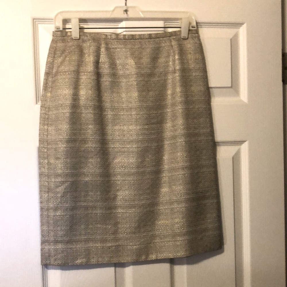 ANN TAYLOR PETITES TWEED SILVER&GOLD  PENCIL-SKIRT SZ 8P. LINED.GREAT CONDITION